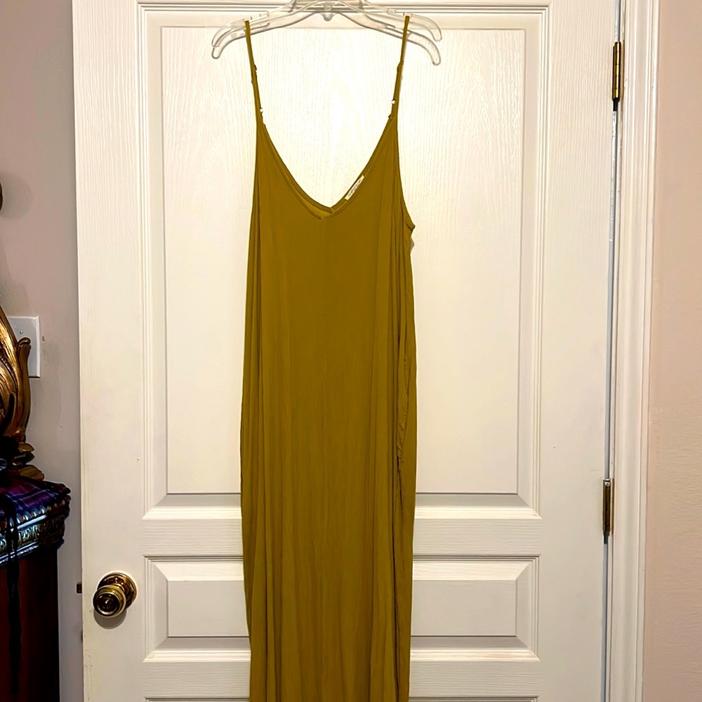 Long maxi dress with pockets